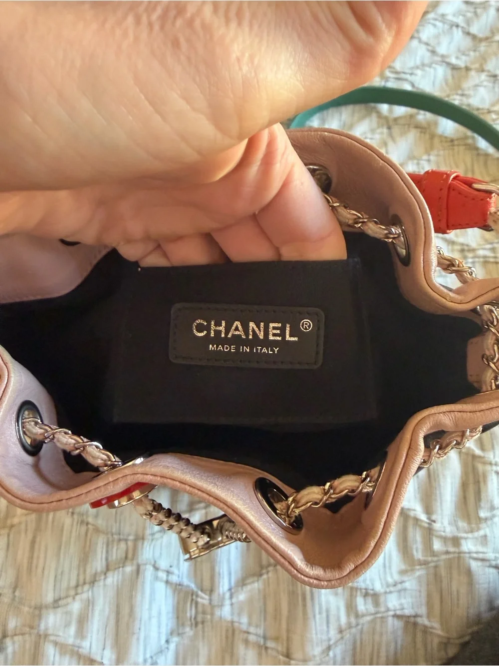 CHANEL bucket bag
